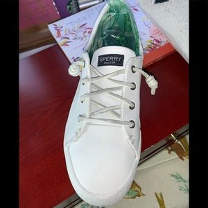 SPERRY SNEAKERS SIZE 9.5 M